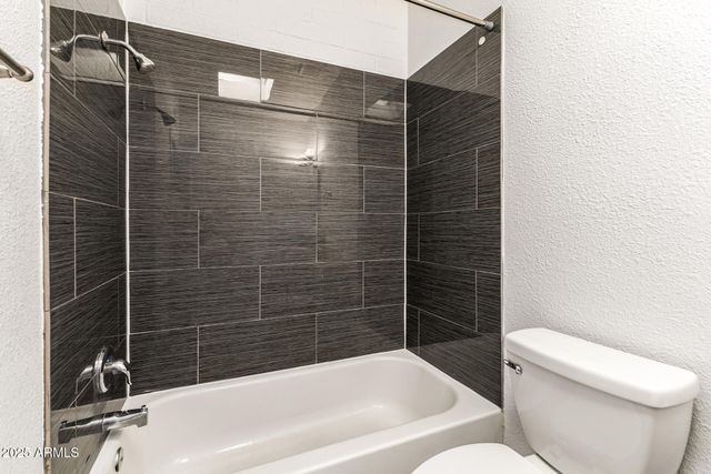 6708 E CHEERY LYNN Road B, Scottsdale, AZ 85251