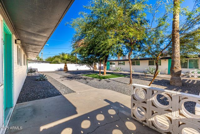 6708 E CHEERY LYNN Road B, Scottsdale, AZ 85251