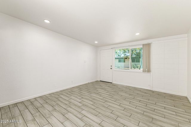 6708 E CHEERY LYNN Road B, Scottsdale, AZ 85251