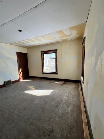 130 Cliff Street, Battle Creek, MI 49014