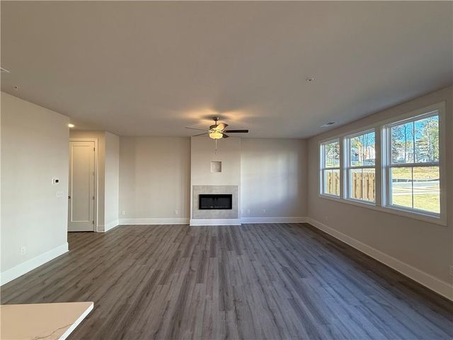 1652 Crestcreek Court, Marietta, GA 30008