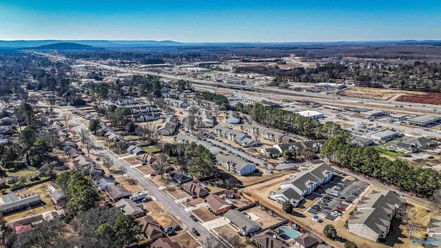 8430 Hogan Drive SE, Huntsville, AL 35802