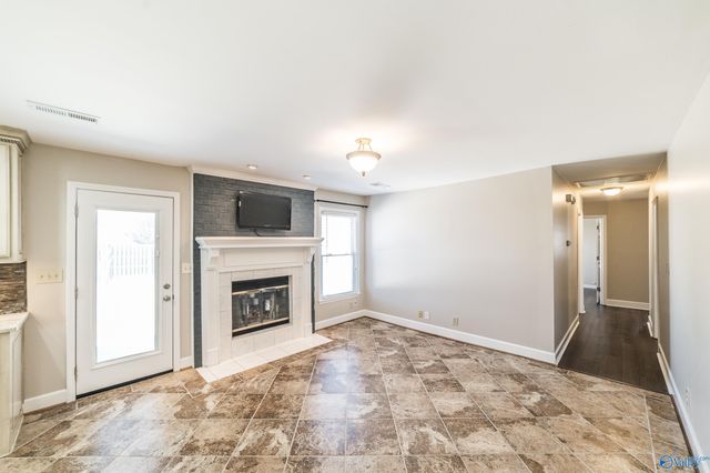 8430 Hogan Drive SE, Huntsville, AL 35802