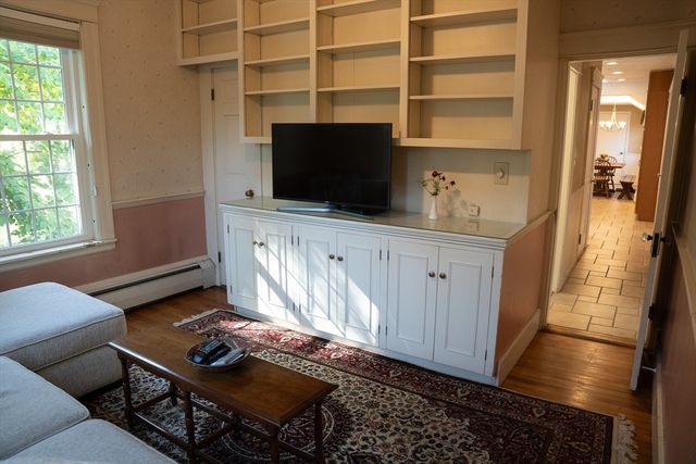 114 Grafton Street, Shrewsbury, MA 01545