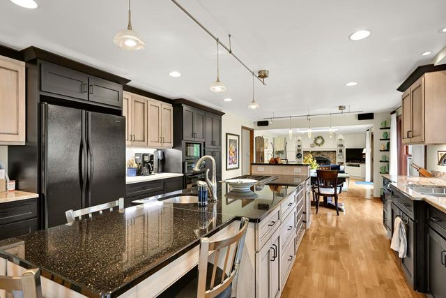 8710 Lakeshore DRIVE, Pleasant Prairie, WI 53158