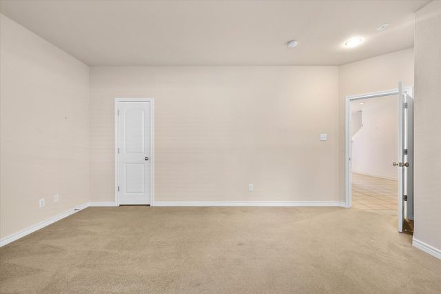 13900 Noel Road 6, Dallas, TX 75240