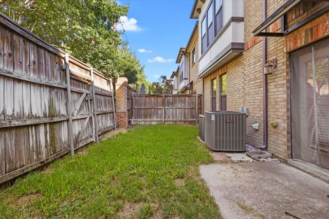 13900 Noel Road 6, Dallas, TX 75240