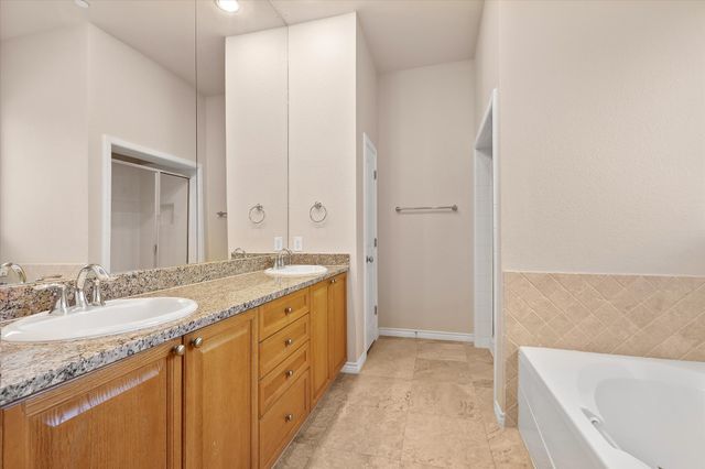 13900 Noel Road 6, Dallas, TX 75240