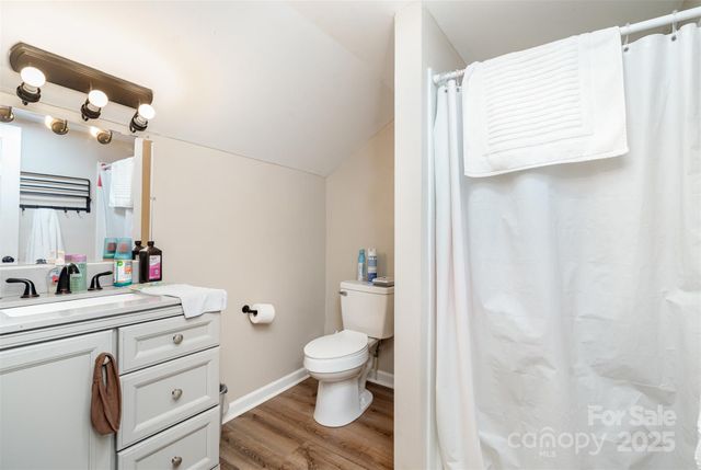 808 Harrisburg Drive SW, Lenoir, NC 28645