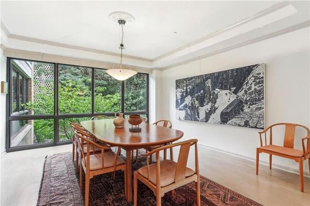 433 Ward Parkway 1 S, Kansas City, MO 64112