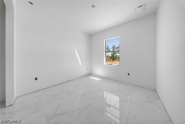 1213 Dodwin ST E, Lehigh Acres, FL 33974