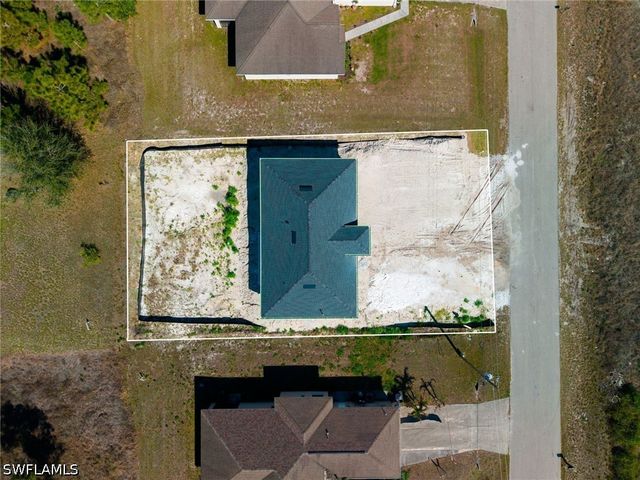 1213 Dodwin ST E, Lehigh Acres, FL 33974