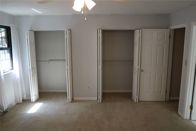 179 London Towne Dr, Brookline, PA 15226
