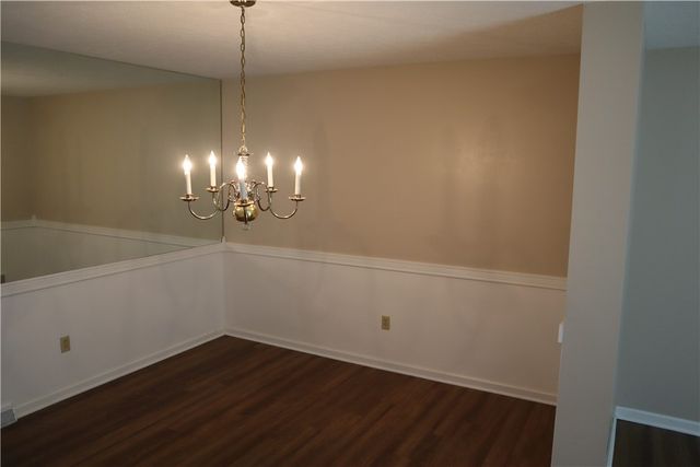 179 London Towne Dr, Brookline, PA 15226