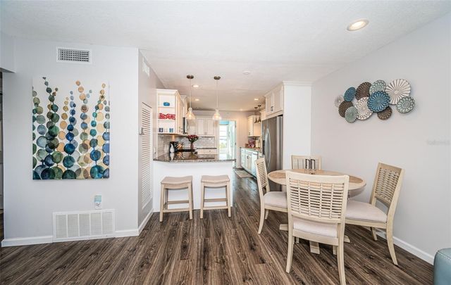 2 CAUSEWAY BOULEVARD 208, Dunedin, FL 34698