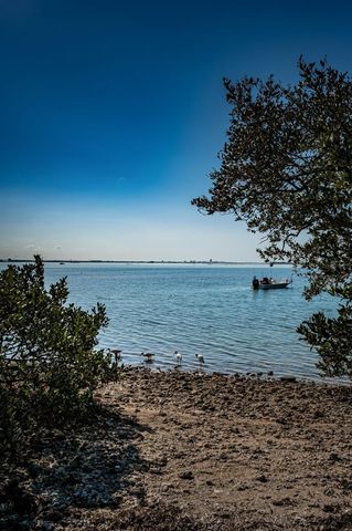 2 CAUSEWAY BOULEVARD 208, Dunedin, FL 34698