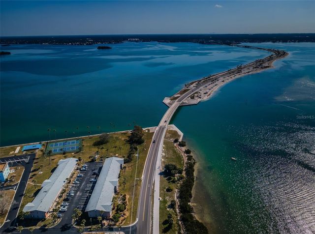 2 CAUSEWAY BOULEVARD 208, Dunedin, FL 34698