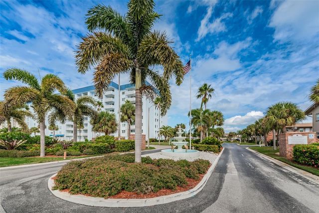 2 CAUSEWAY BOULEVARD 208, Dunedin, FL 34698