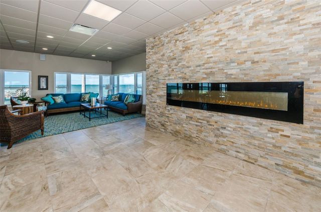 2 CAUSEWAY BOULEVARD 208, Dunedin, FL 34698