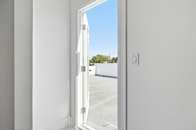 5909 S Dixie Highway 2b, West Palm Beach, FL 33405