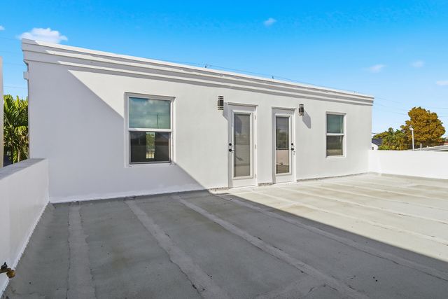 5909 S Dixie Highway 2b, West Palm Beach, FL 33405