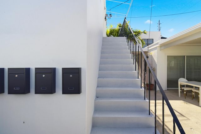 5909 S Dixie Highway 2b, West Palm Beach, FL 33405