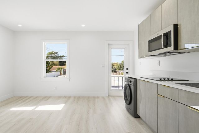 5909 S Dixie Highway 2b, West Palm Beach, FL 33405