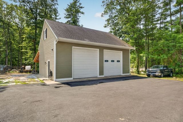 112 Spruce St, Middleboro, MA 02346