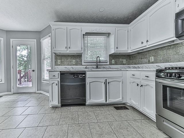 211 Mill Pointe Drive, Dallas, GA 30157