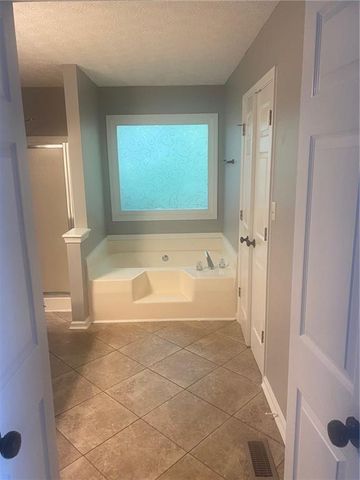 211 Mill Pointe Drive, Dallas, GA 30157