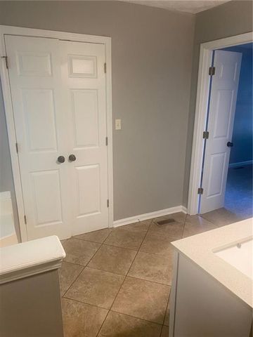 211 Mill Pointe Drive, Dallas, GA 30157