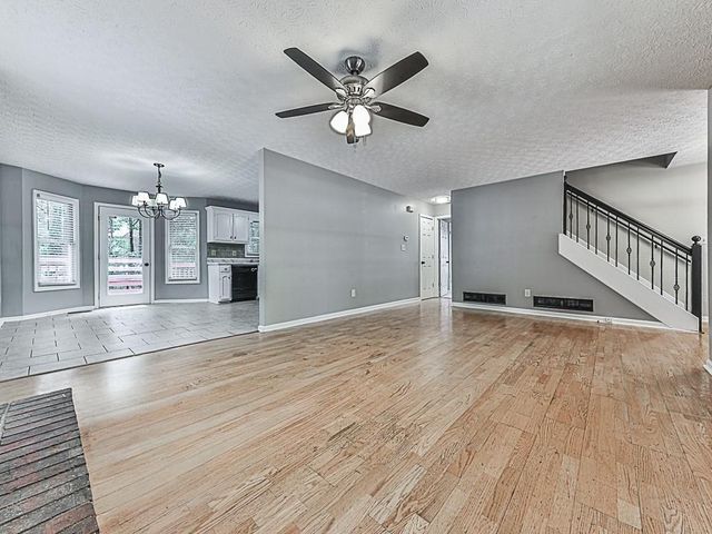 211 Mill Pointe Drive, Dallas, GA 30157