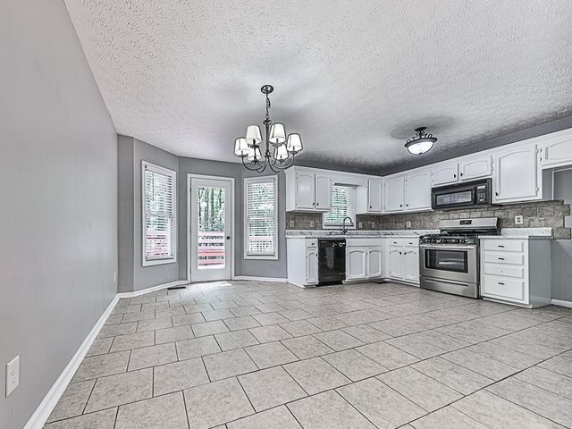 211 Mill Pointe Drive, Dallas, GA 30157