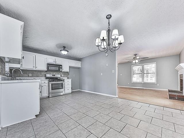 211 Mill Pointe Drive, Dallas, GA 30157