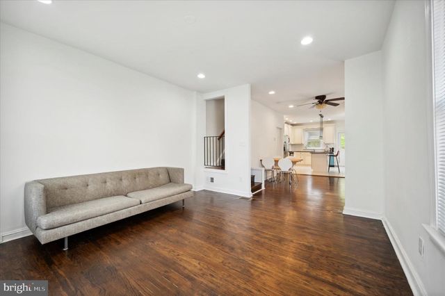 32 S CRICKET TER, Ardmore, PA 19003