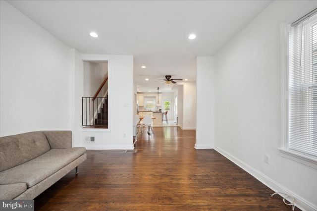 32 S CRICKET TER, Ardmore, PA 19003