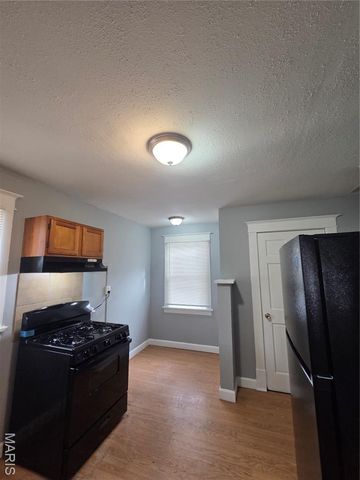 3438 Lucas And Hunt Road, St Louis, MO 63121