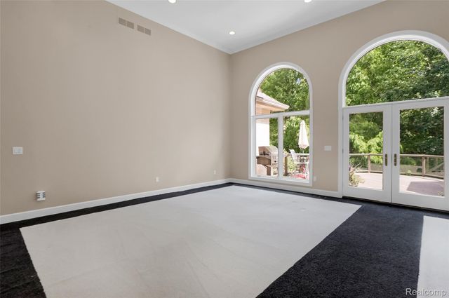1293 HUNTCLIFF Court, Milford Charter Township, MI 48380