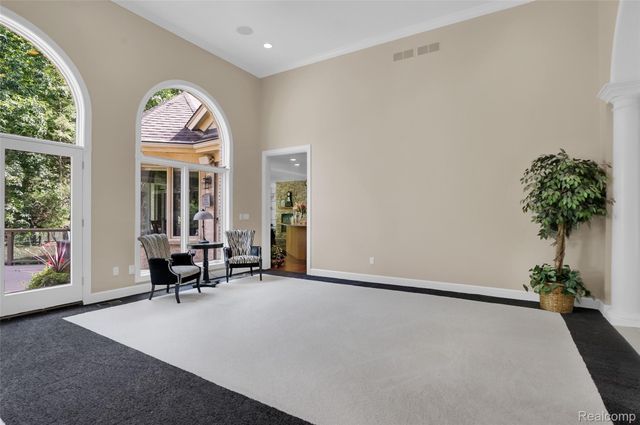 1293 HUNTCLIFF Court, Milford Charter Township, MI 48380
