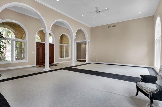 1293 HUNTCLIFF Court, Milford Charter Township, MI 48380