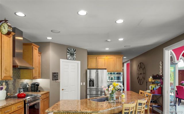 1293 HUNTCLIFF Court, Milford Charter Township, MI 48380