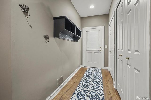 1293 HUNTCLIFF Court, Milford Charter Township, MI 48380