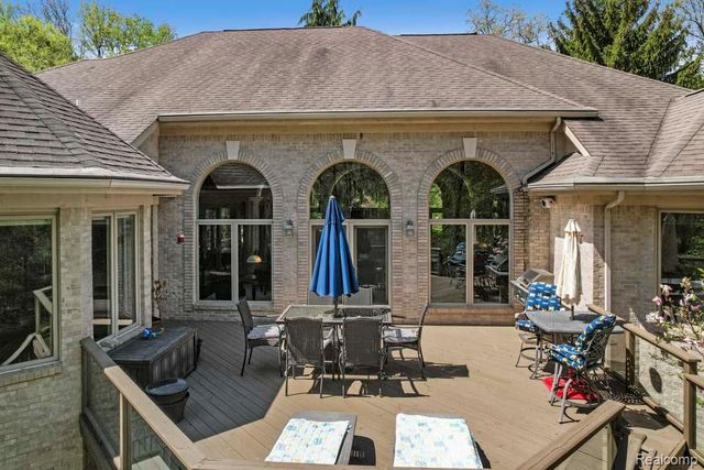 1293 HUNTCLIFF Court, Milford Charter Township, MI 48380