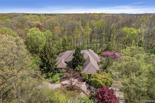 1293 HUNTCLIFF Court, Milford Charter Township, MI 48380
