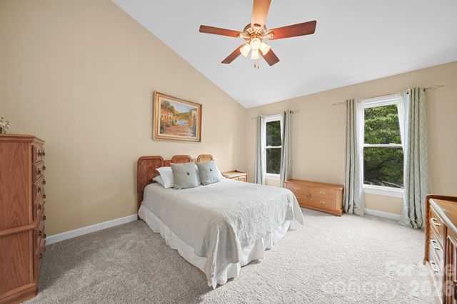 2527 Heathershire Lane, Matthews, NC 28105
