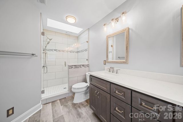 2527 Heathershire Lane, Matthews, NC 28105