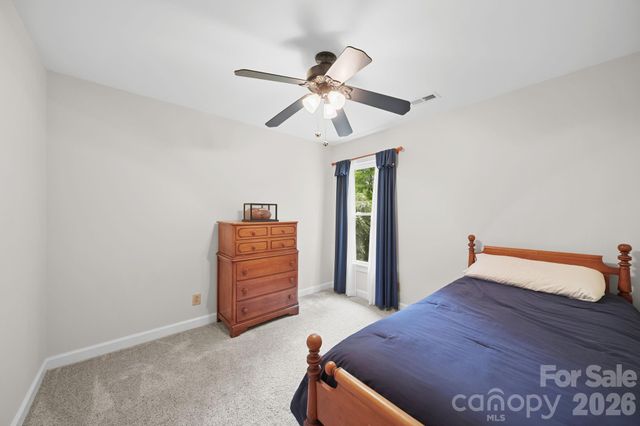 2527 Heathershire Lane, Matthews, NC 28105