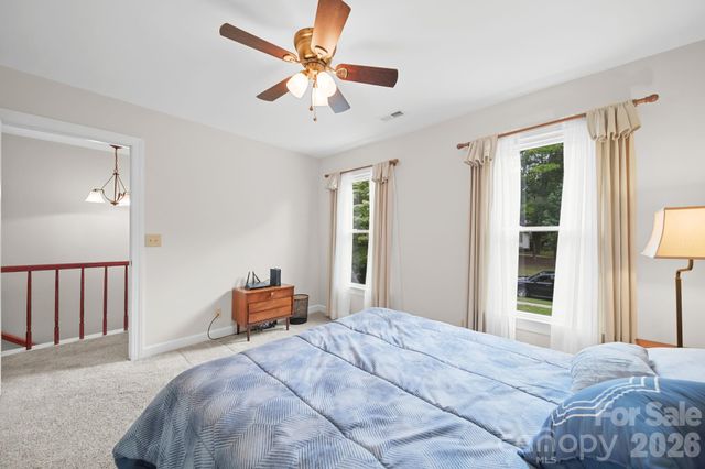 2527 Heathershire Lane, Matthews, NC 28105