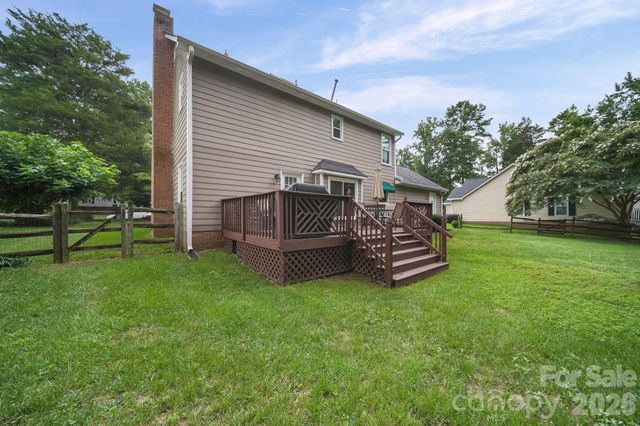 2527 Heathershire Lane, Matthews, NC 28105
