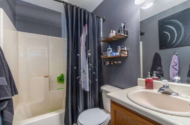 2523 N Rogers Avenue, Springfield, MO 65803